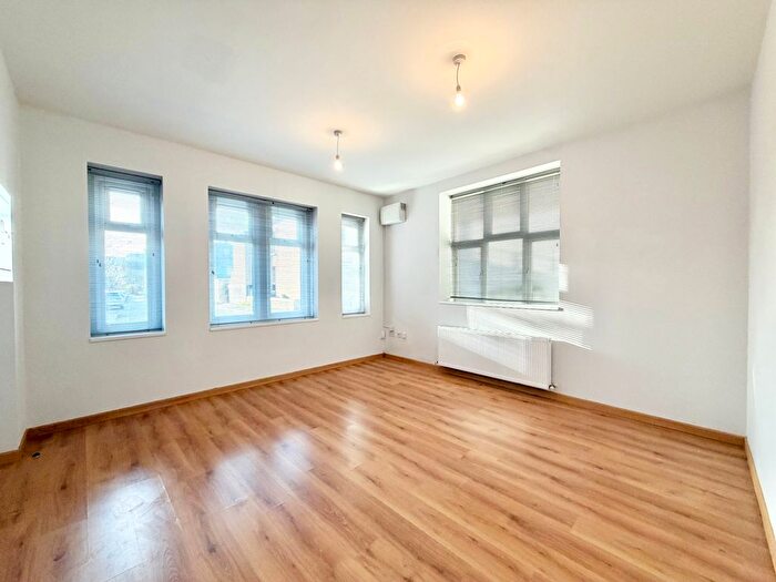 1 Bedroom Flat To Rent In Bedford Road, West Ealing, W13