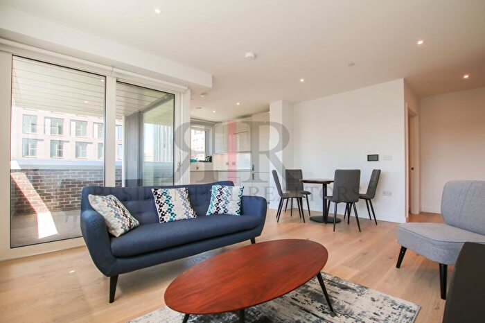 1 Bedroom Apartment To Rent In Merchants House, New Village Avenue, London, E14