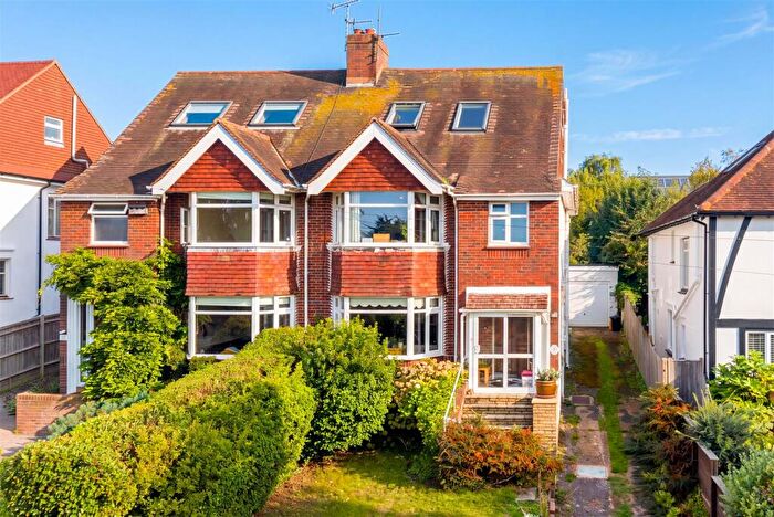 4 Bedroom Semi-Detached House For Sale In Redhill Drive Brighton, BN1