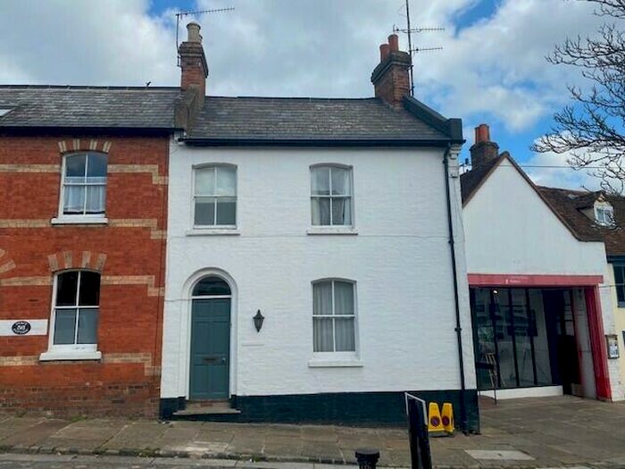 2 Bedroom House To Rent In Market Place, Henley On Thames, Oxfordshire, RG9