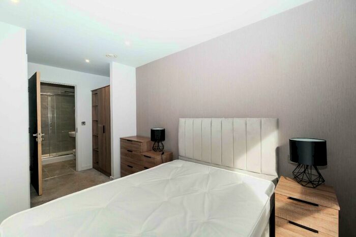 2 Bedroom Apartment To Rent In Crump Street, Liverpool, Merseyside, L1