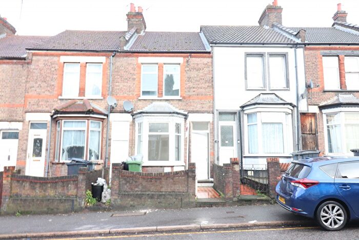 2 Bedroom Terraced House To Rent In Dallow Road, LU1