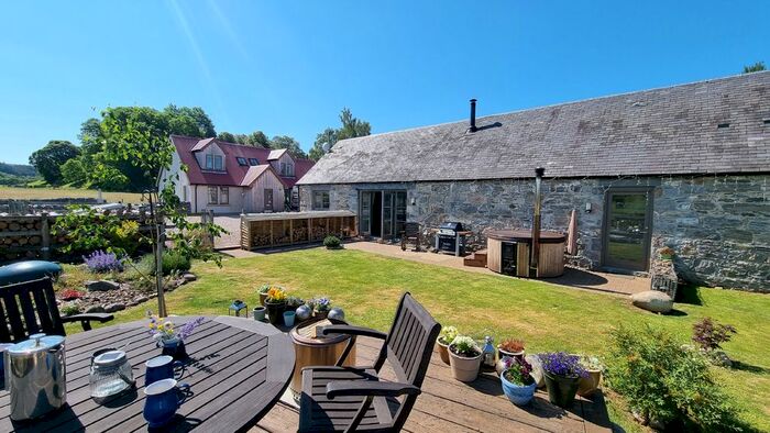 3 Bedroom Semi-Detached House For Sale In Kingussie, PH21