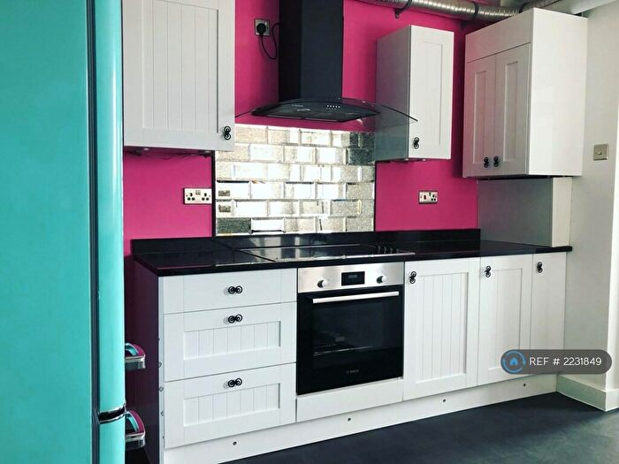 4 Bedroom End Of Terrace House To Rent In Reading, Reading, RG1