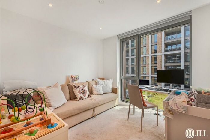 2 Bedroom Apartment To Rent In Prince Of Wales Drive, London, SW11