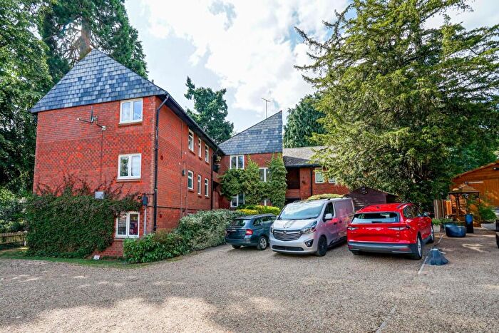 1 Bedroom Apartment For Sale In Tall Pines, Plantation Road, Leighton Buzzard, LU7