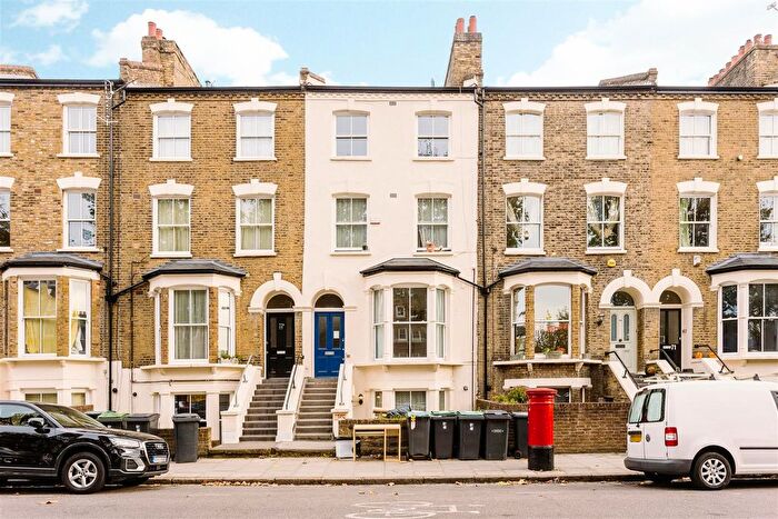 Studio To Rent In Woodstock Road, Finsbury Park, N4