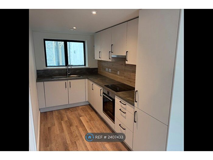 1 Bedroom Flat To Rent In Queen Street, Exmouth, EX8