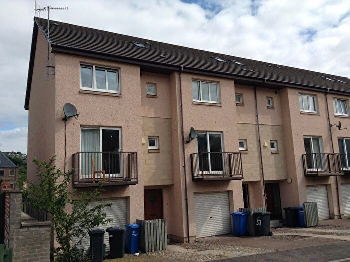 4 Bedroom Semi-Detached House To Rent In Larch Street, City Centre, Dundee, DD1