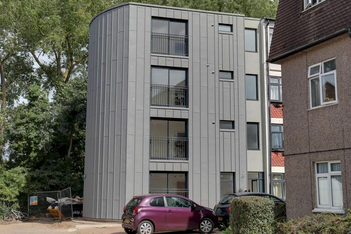 1 Bedroom Flat To Rent In Kingston Road, Ewell, Epsom, KT19