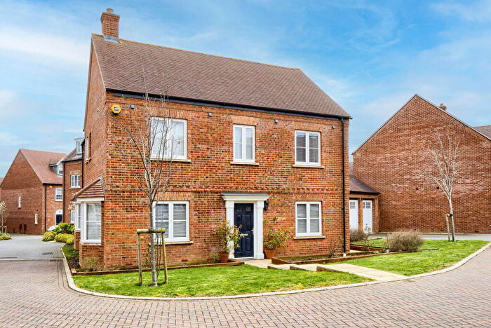 4 Bedroom Detached House For Sale In Horley Drive, Banbury, OX16