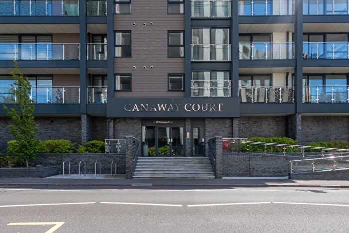 3 Bedroom Apartment To Rent In Canaway Court, - Wimborne Road, Poole, BH15