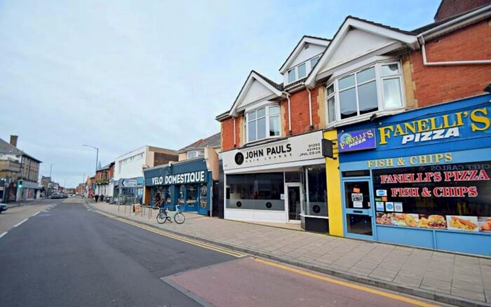 Flat To Rent In Southbourne, BH5