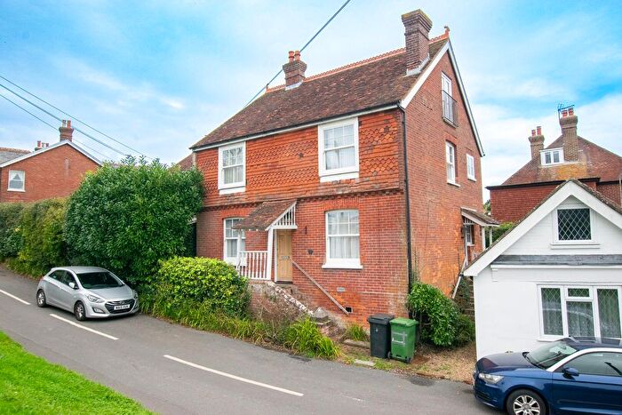 2 Bedroom Flat To Rent In Fletching Street, Mayfield, TN20