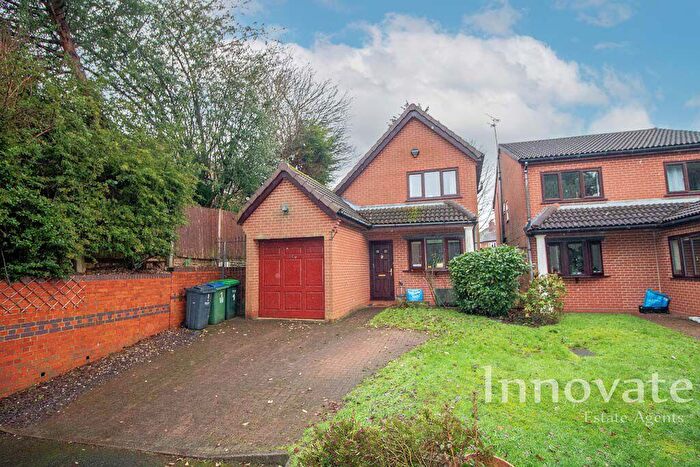 3 Bedroom Detached House For Sale In The Orchard, Oldbury, B68