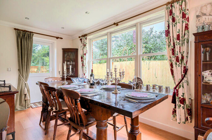 5 Bedroom Detached House For Sale In Cleek Drive, Bassett, Southampton, Hampshire, SO16