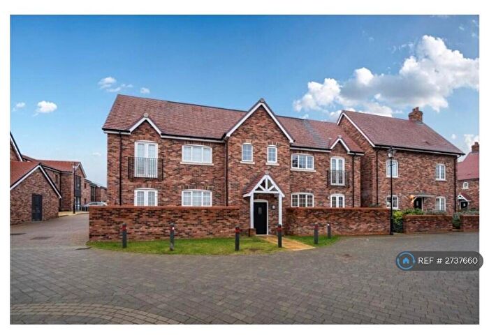 2 Bedroom Flat To Rent In Orchard Drive, Kempston, Bedford, MK42