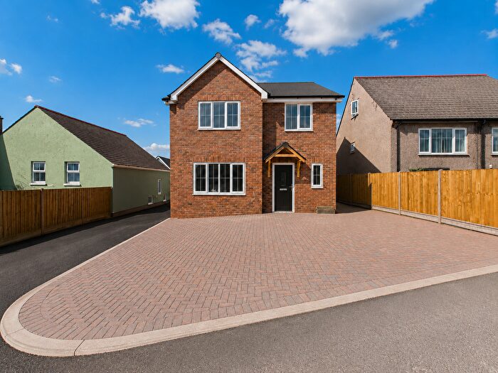 4 Bedroom Detached House For Sale In Lamb Lane, Cinderford, GL14