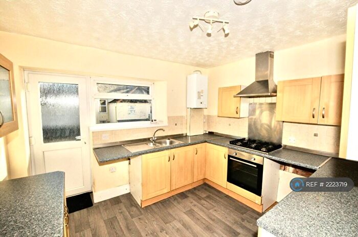 3 Bedroom Flat To Rent In Langham Place, Plymouth, PL4