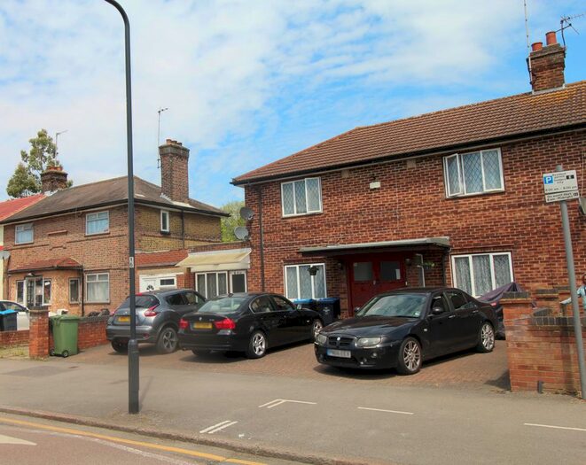 7 Bedroom Semi-detached House For Sale In Lyon Park Avenue, HA0