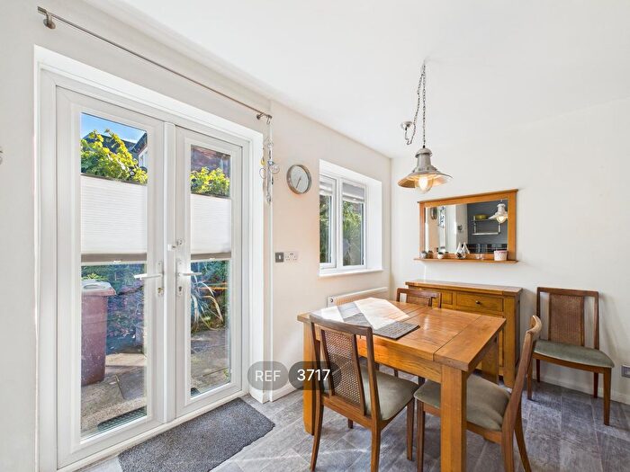 2 Bedroom Detached Bungalow To Rent In Wyndham Mews, St. Andrews Road, Nottingham, NG3