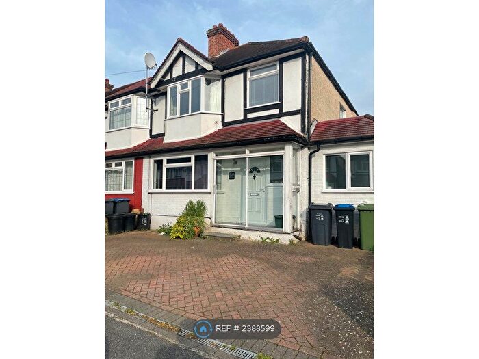 3 Bedroom End Of Terrace House To Rent In Beech Grove, Mitcham, CR4