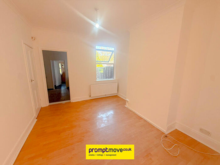 3 Bedroom Terraced House To Rent In Arthur Street Luton, LU1