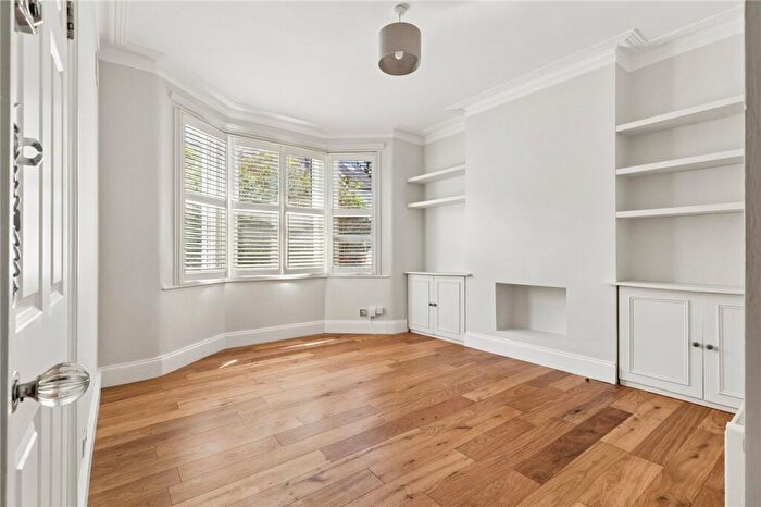 2 Bedroom Apartment To Rent In Crusoe Road, Mitcham, CR4