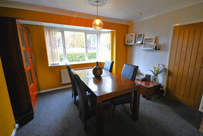 3 Bedroom Semi-Detached House For Sale In Barnby Dun Road, Clay Lane, Doncaster, DN2