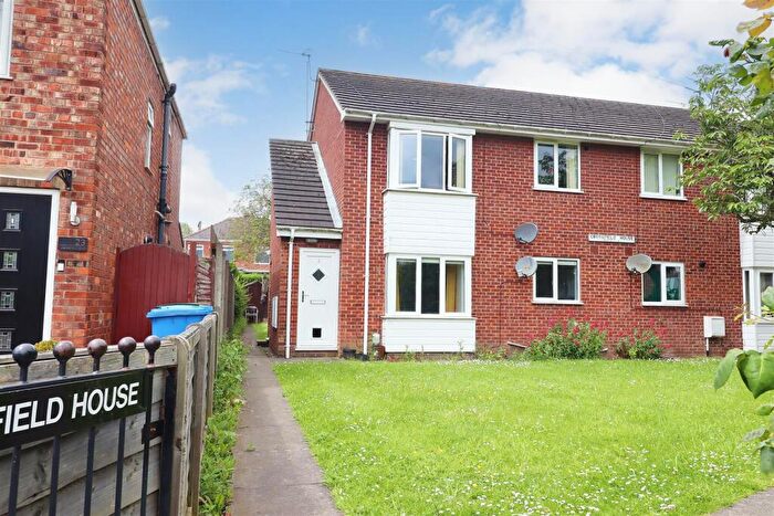 2 Bedroom Flat To Rent In Crossfield House, Hessle, HU13