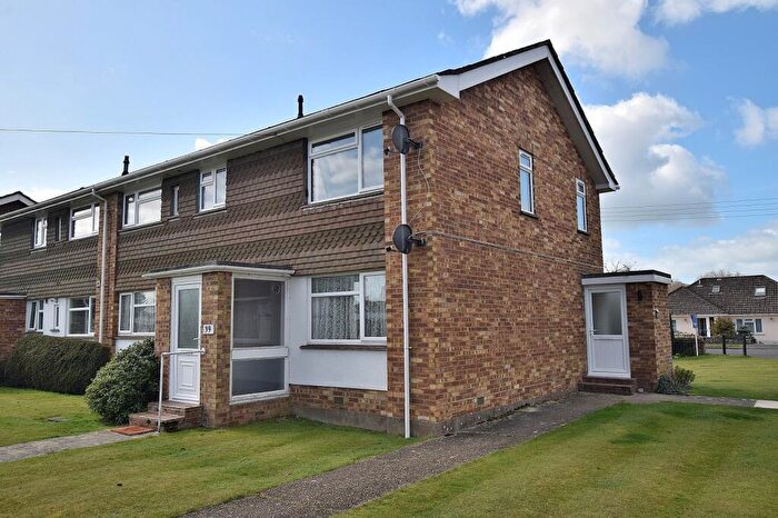 2 Bedroom Flat To Rent In Aspen Place, New Milton, Hampshire., BH25