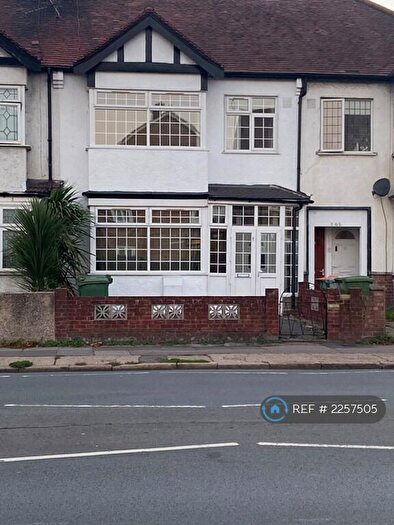 3 Bedroom Terraced House To Rent In High St South, London, E6