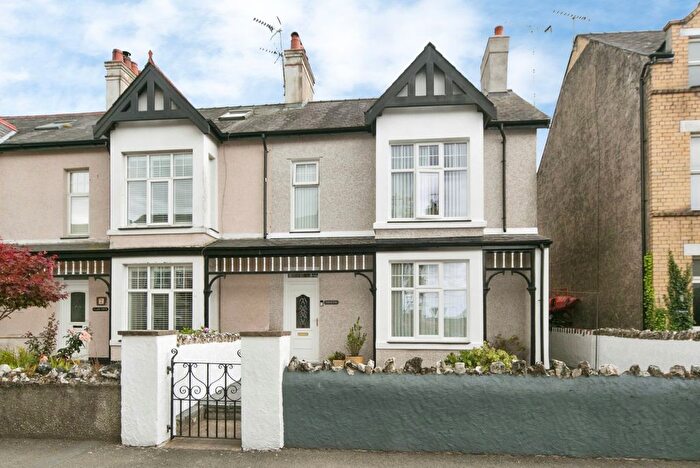 5 Bedroom Semi-Detached House For Sale In Bangor Street, Y Felinheli, Gwynedd, LL56