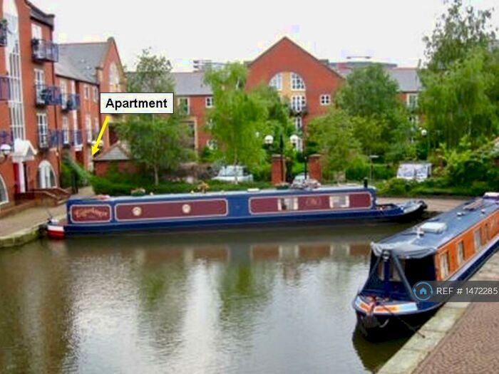 2 Bedroom Flat To Rent In Piccadilly Village, Manchester, M1