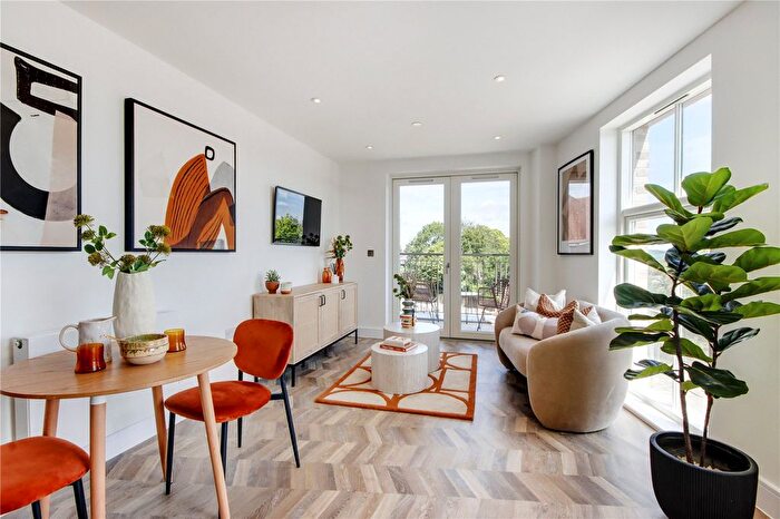 1 Bedroom Flat For Sale In Chandlers Place, High Street, Sevenoaks, Kent, TN13