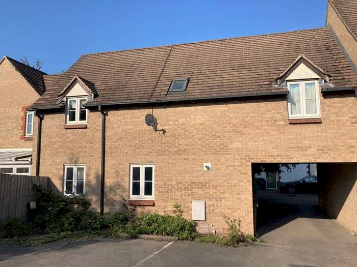 2 Bedroom Coach House To Rent In Hubble Close, Oxford, OX3