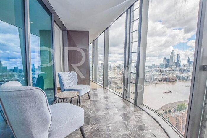 2 Bedroom Flat To Rent In One Blackfriars, - Blackfriars Road, Bankside, SE1