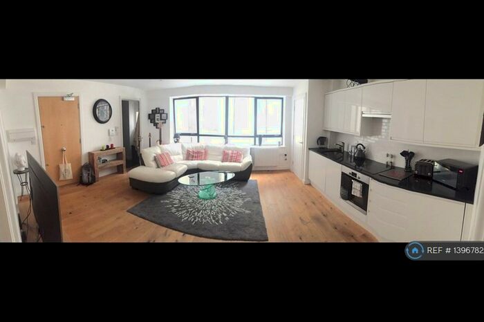 2 Bedroom Flat To Rent In Surrey House, Croydon, CR0
