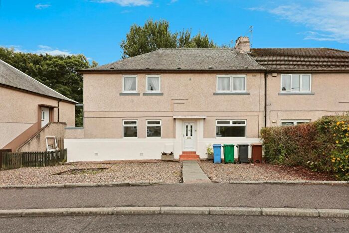 3 Bedroom Flat For Sale In Croft Crescent, Markinch, Glenrothes, Fife, KY7