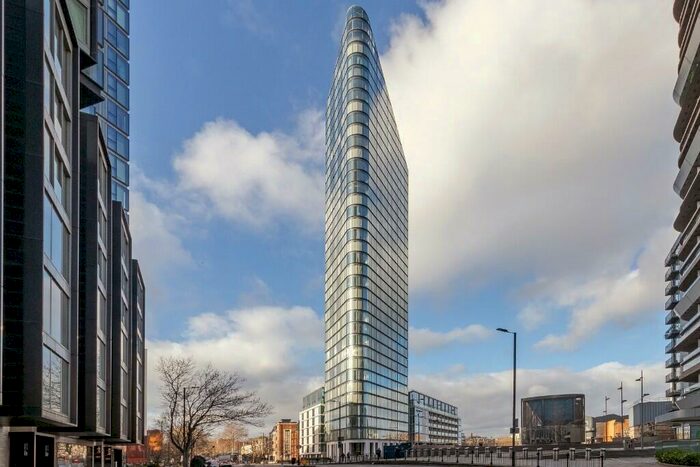 2 Bedroom Apartment To Rent In City Road, London, EC1V