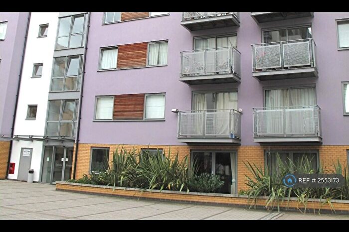 2 Bedroom Flat To Rent In Deals Gateway, London, SE13