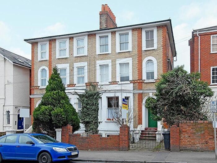 1 Bedroom Flat To Rent In Russell Street, Reading, RG1