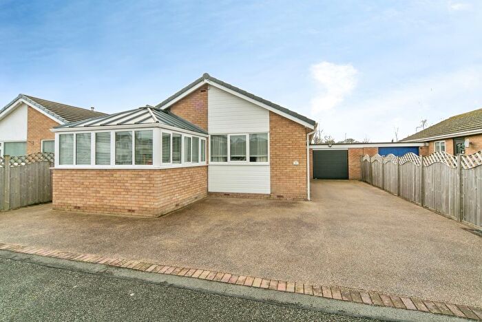 3 Bedroom Bungalow For Sale In Ffordd Crwys, Bangor, Gwynedd, LL57