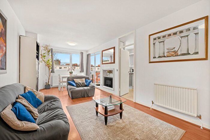 2 Bedroom Flat For Sale In Grove End House, Grove End Road, NW8