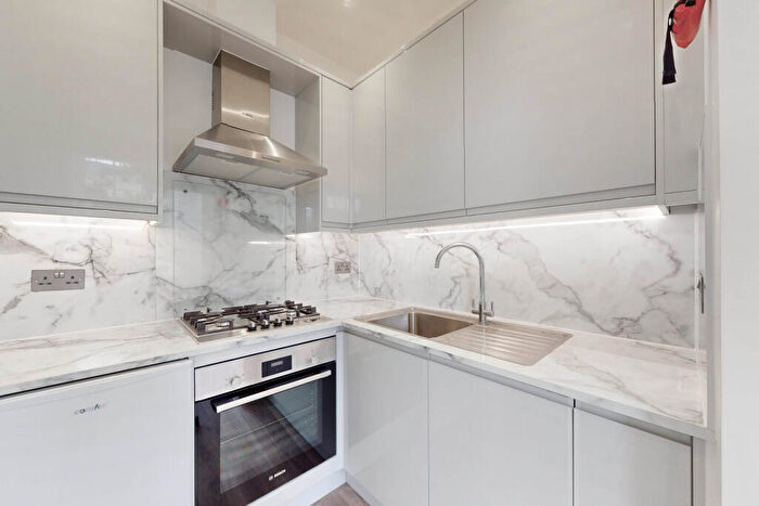 1 Bedroom Apartment To Rent In Blenheim Terrace, St Johns Wood, London, NW8