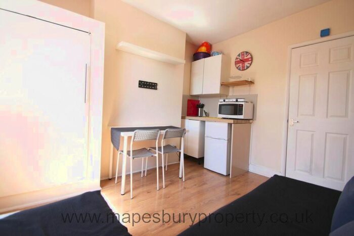 Studio To Rent In Cricklewood Broadway, Cricklewood, NW2