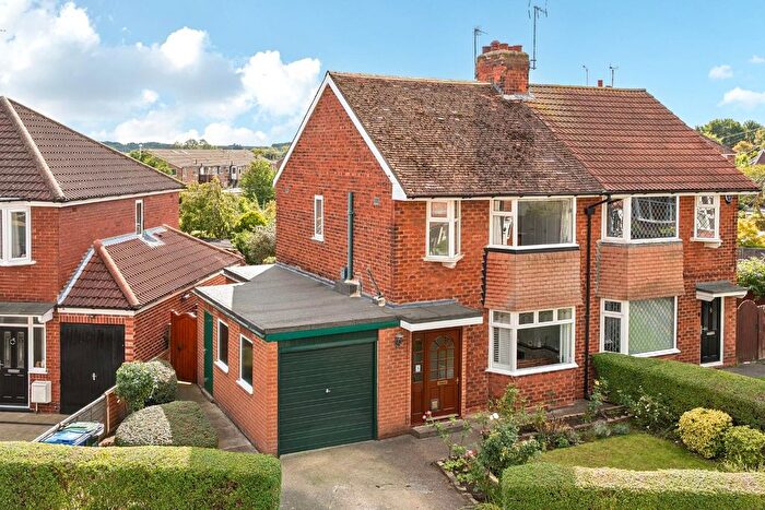 3 Bedroom Semi-detached House For Sale In Calcaria Road, Tadcaster, LS24