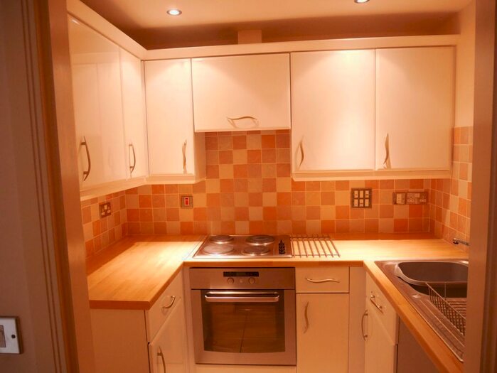 1 Bedroom Flat To Rent In Rozel House, Birnbeck Road, Weston-Super-Mare, BS23