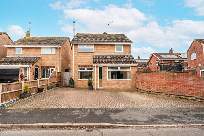 3 Bedroom Detached House For Sale In Barleycroft, Hemsby, NR29