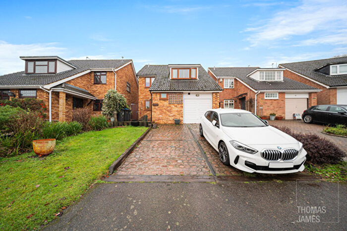 4 Bedroom Detached House For Sale In Cypress Avenue, Crews Hill, EN2